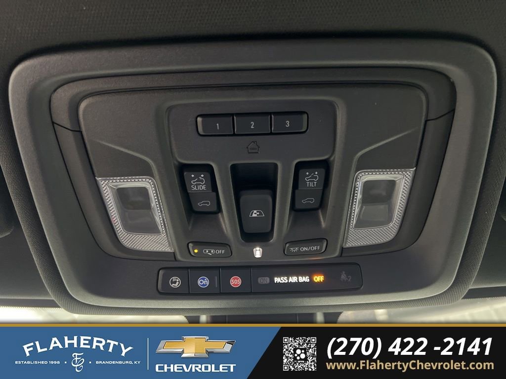 Used 2022 Chevrolet Silverado 1500 High Country w/ Technology Package image 34