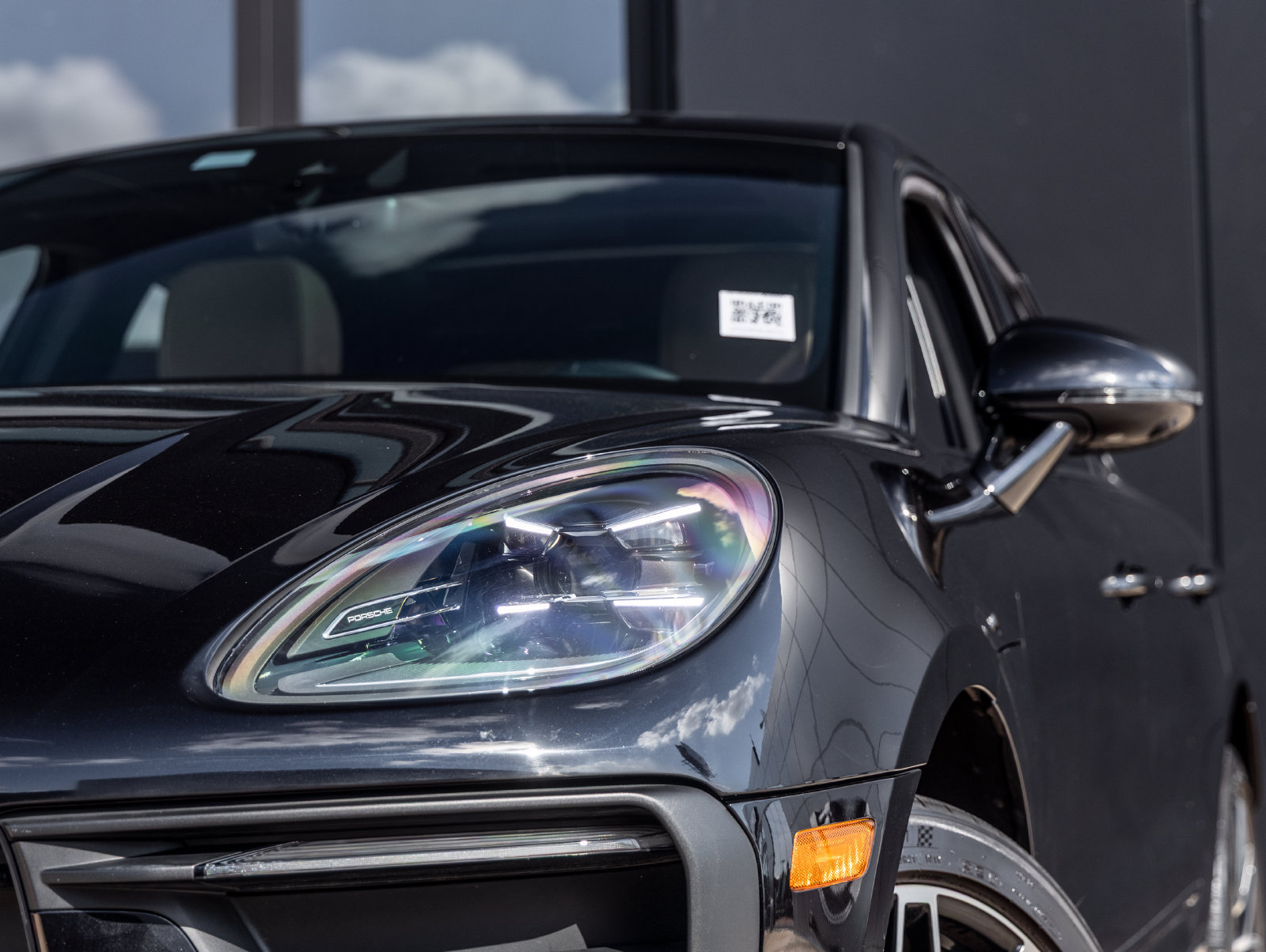 Used 2024 Porsche Macan AWD/4WD image 16