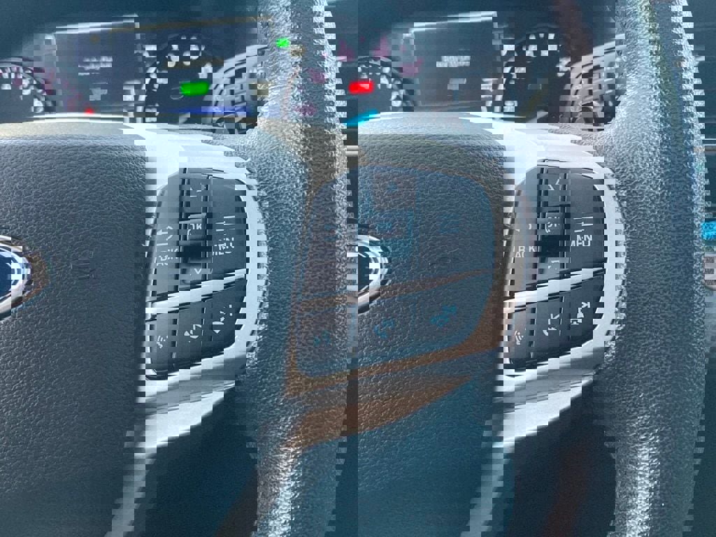 Used 2021 Ford Explorer Limited w/ Hybrid Equipment Group 310A image 18