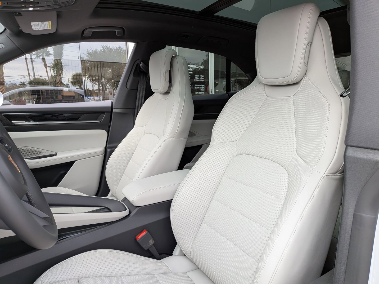 New 2026 Porsche Macan Electric image 5