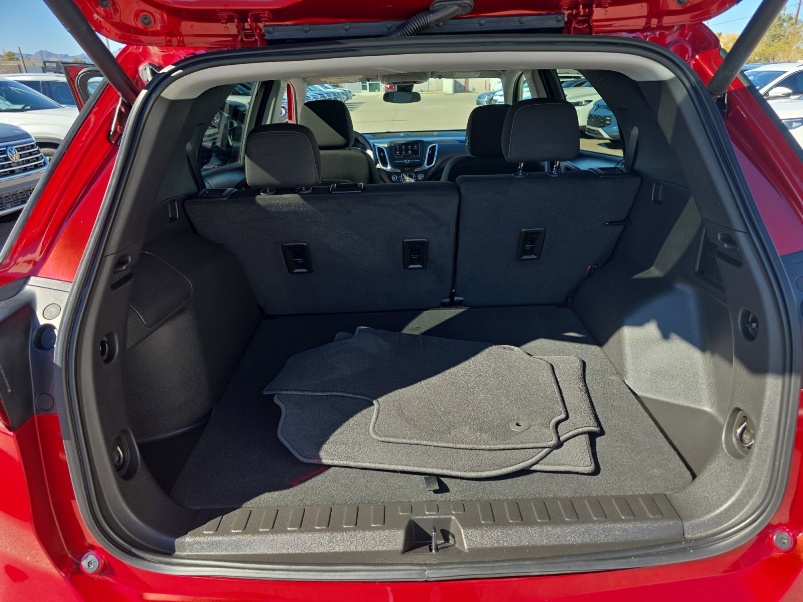 Used 2023 Chevrolet Equinox LT image 34