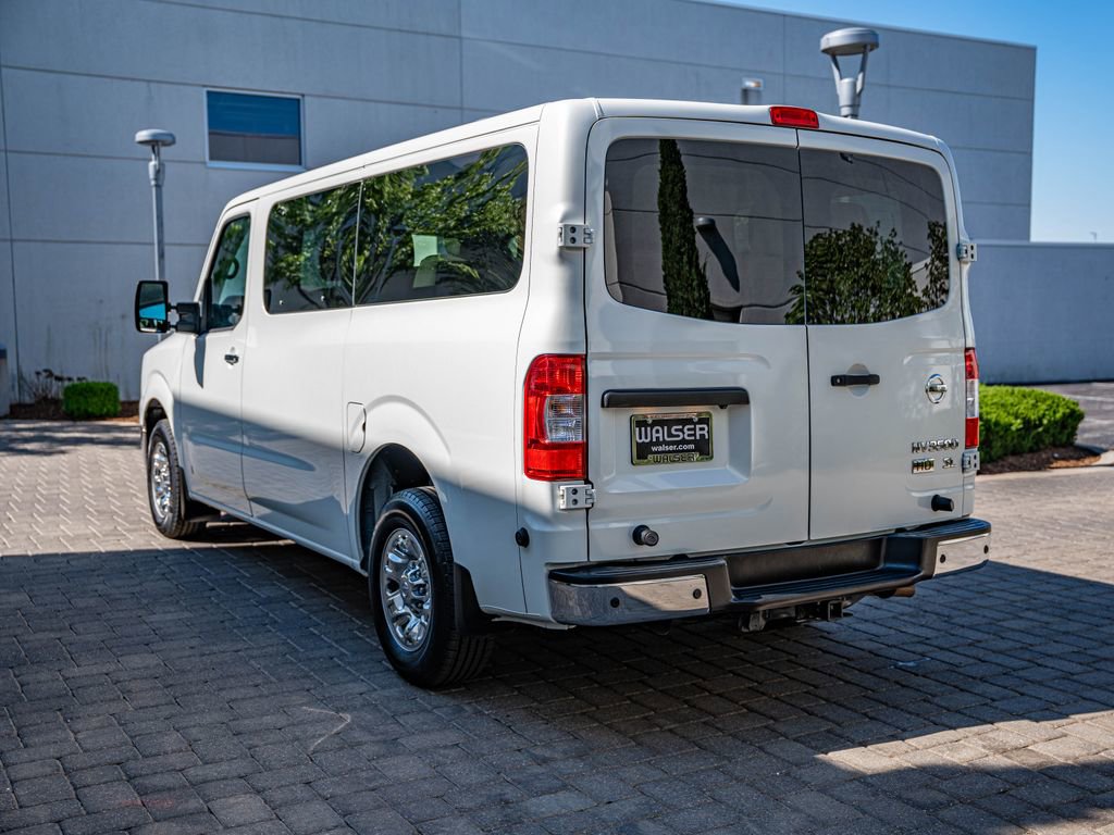 Used 2016 Nissan NV 3500 SL RWD image 7