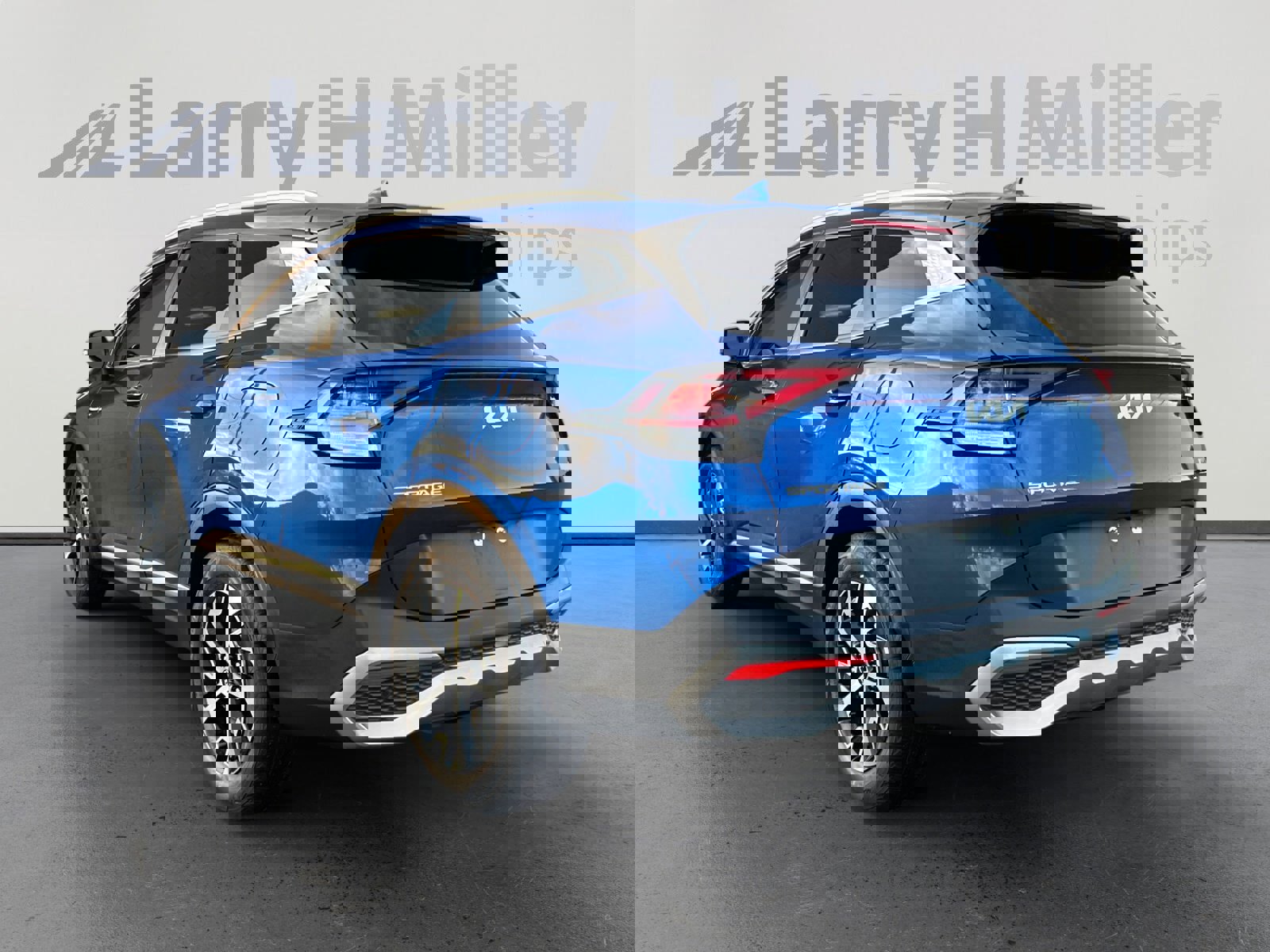 Used 2023 Kia Sportage EX image 4