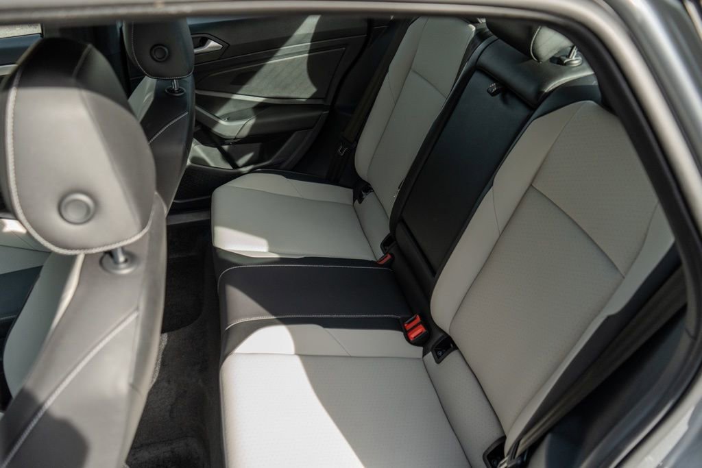 Used 2021 Volkswagen Jetta R-Line w/ R-Line Cold Weather Package image 28