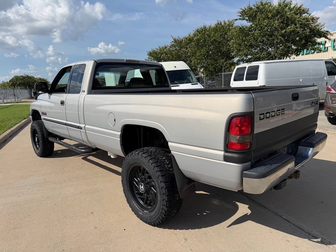 Used 2001 Dodge Ram 2500 Truck 4x4 Quad Cab image 8