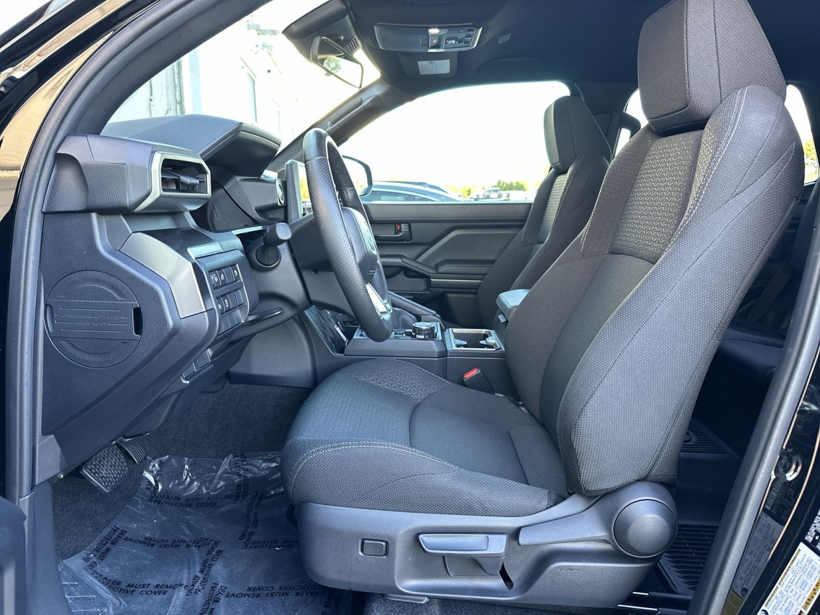 Used 2025 Toyota 4Runner SR5 AWD/4WD image 14