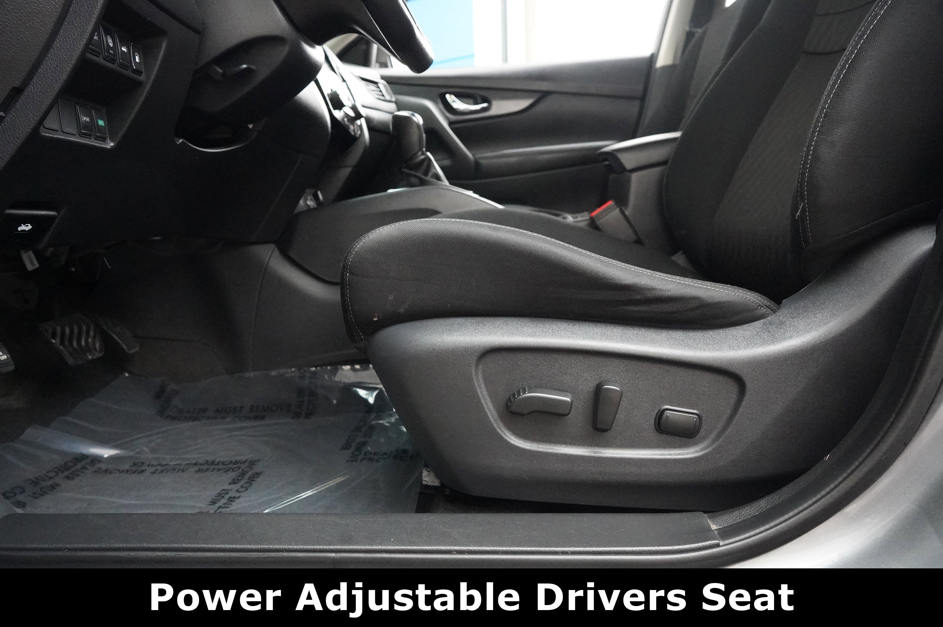 Used 2019 Nissan Rogue SV image 12