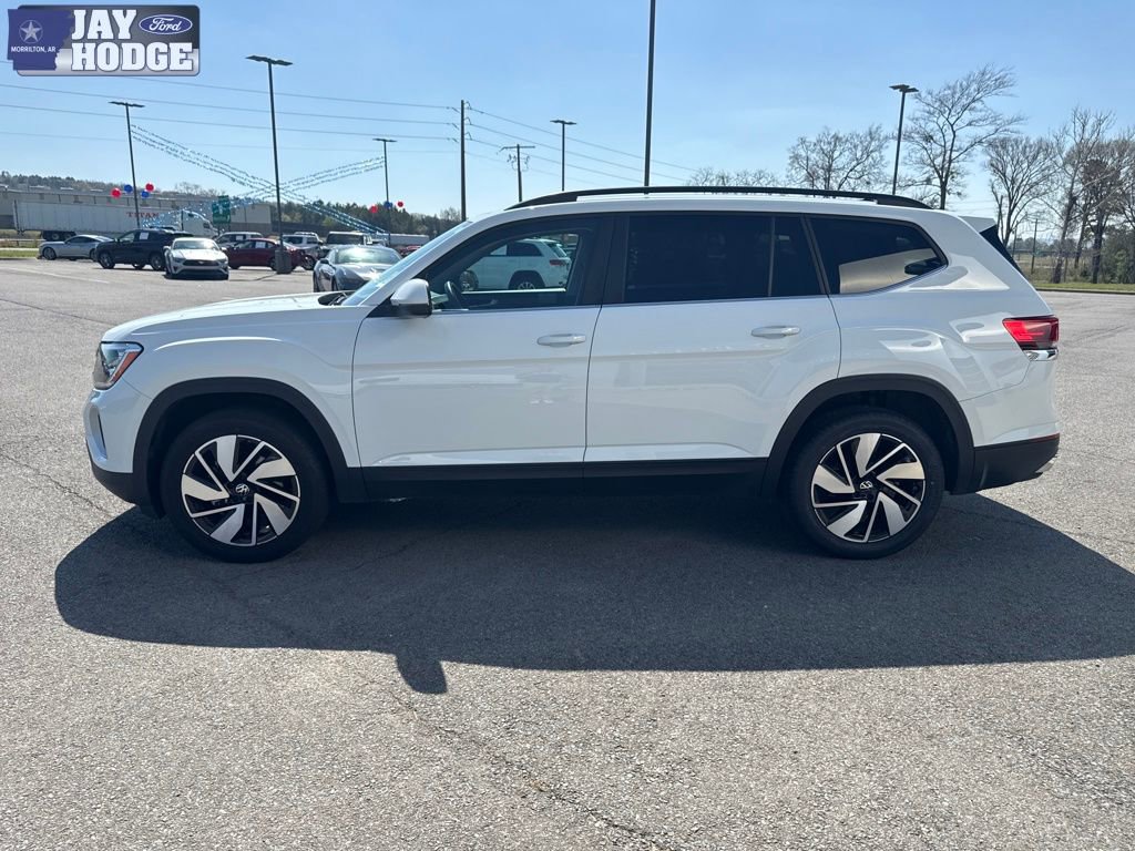 Used 2024 Volkswagen Atlas SE image 3