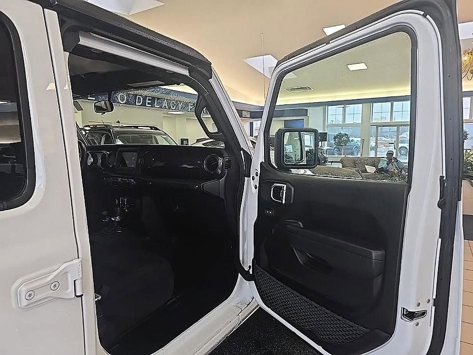 Used 2022 Jeep Wrangler Unlimited Sport image 34