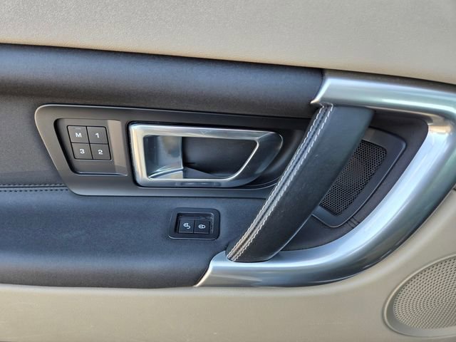 Used 2018 Land Rover Discovery Sport HSE image 16