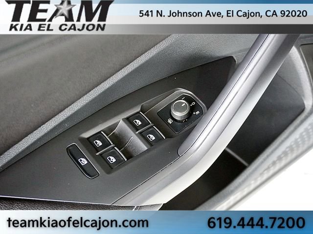 Used 2024 Volkswagen Jetta SE FWD image 22