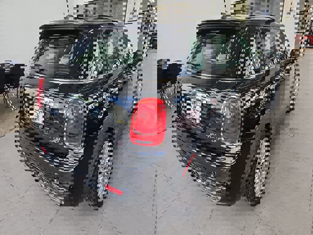 Used 2016 MINI Cooper S w/ Premium Package FWD image 3