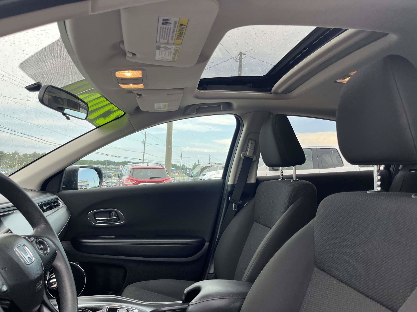 Used 2017 Honda HR-V EX image 16