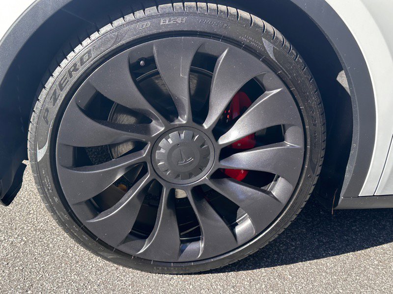 Used 2022 Tesla Model Y Performance image 15