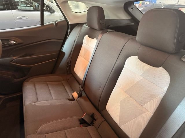 Used 2024 Chevrolet Trax LS w/ LS Convenience Package FWD image 7