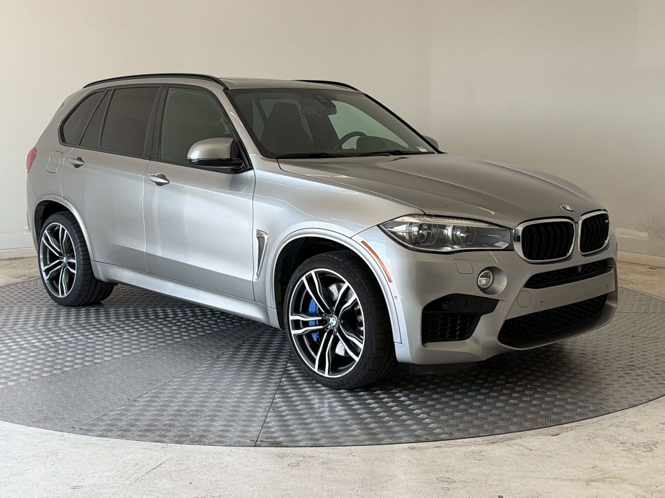 Used 2017 BMW X5 M AWD/4WD image 7