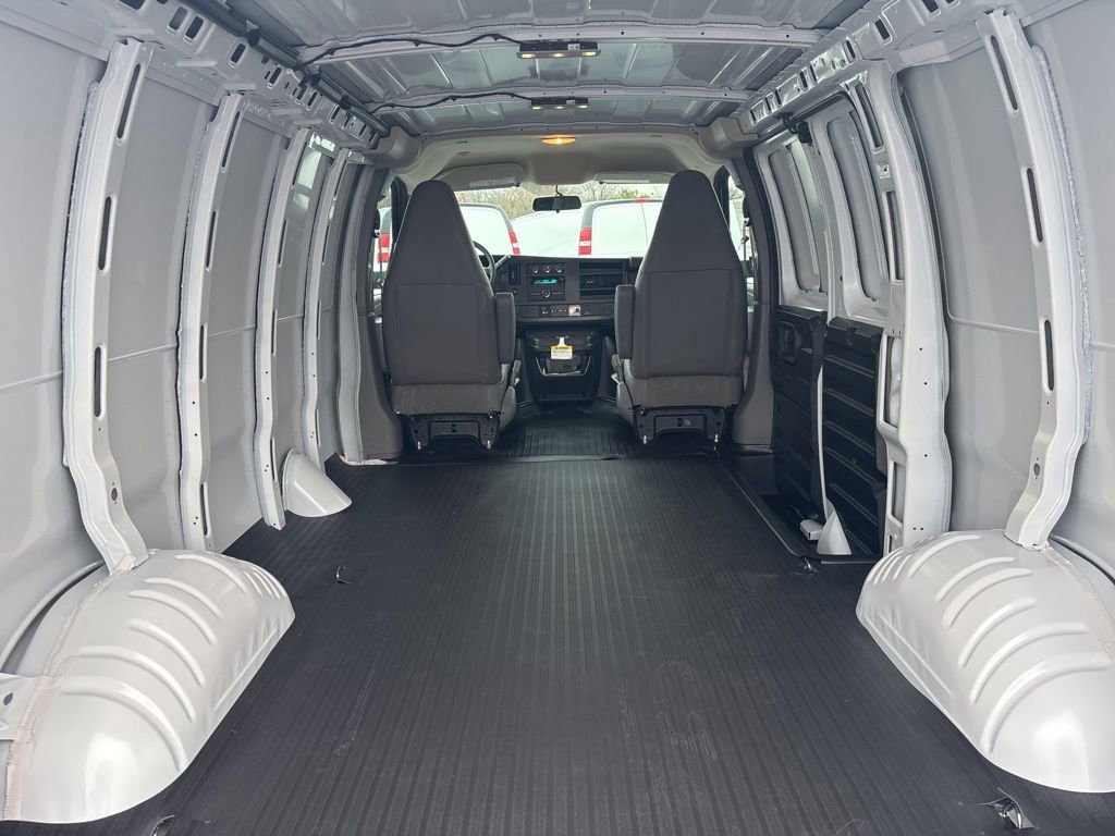 New 2025 Chevrolet Express 2500 w/ Driver Convenience Package image 28
