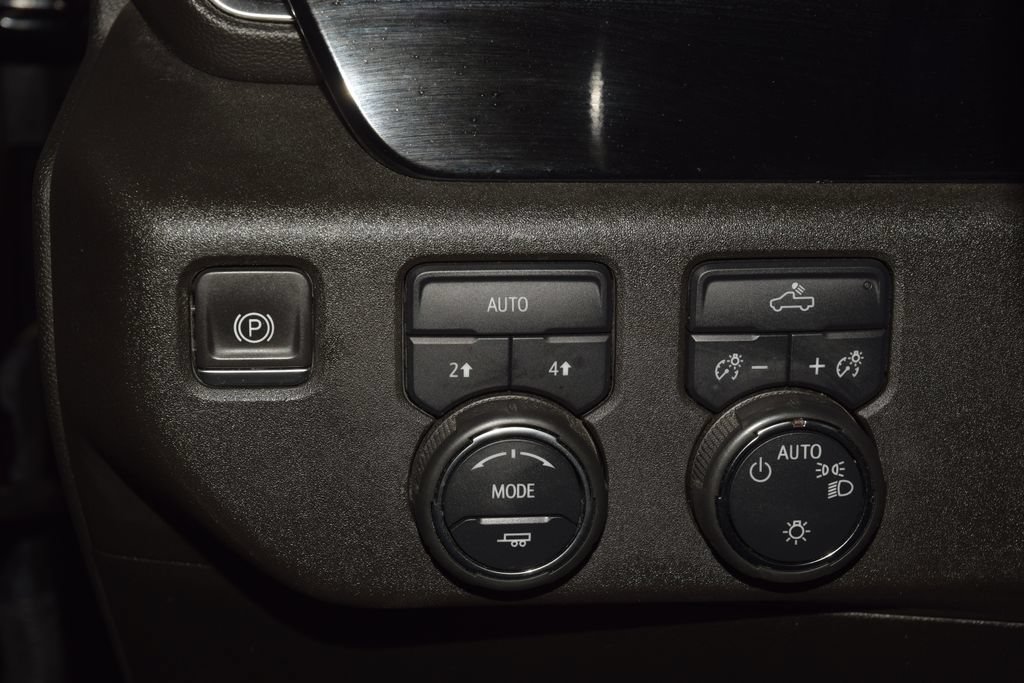 Used 2024 Chevrolet Silverado 1500 LT AWD/4WD image 34