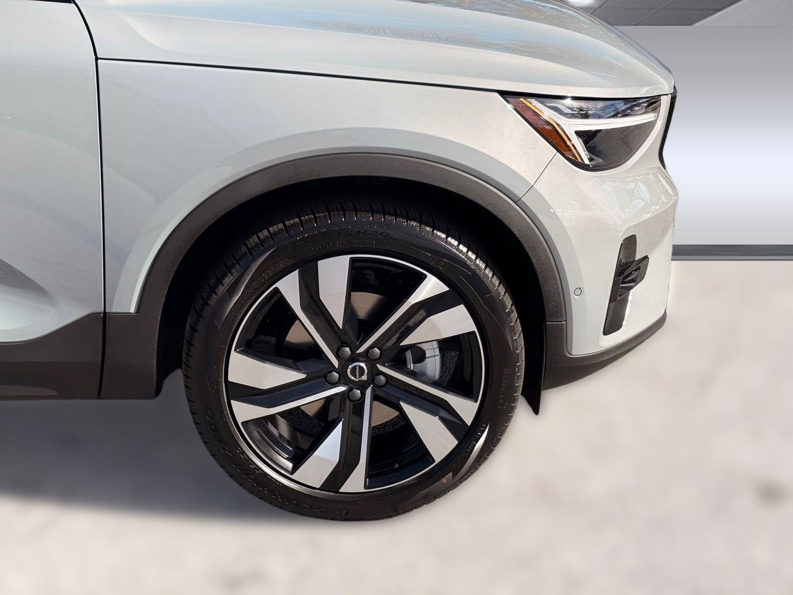 New 2026 Volvo XC40 B4 Plus w/ Climate Package image 11