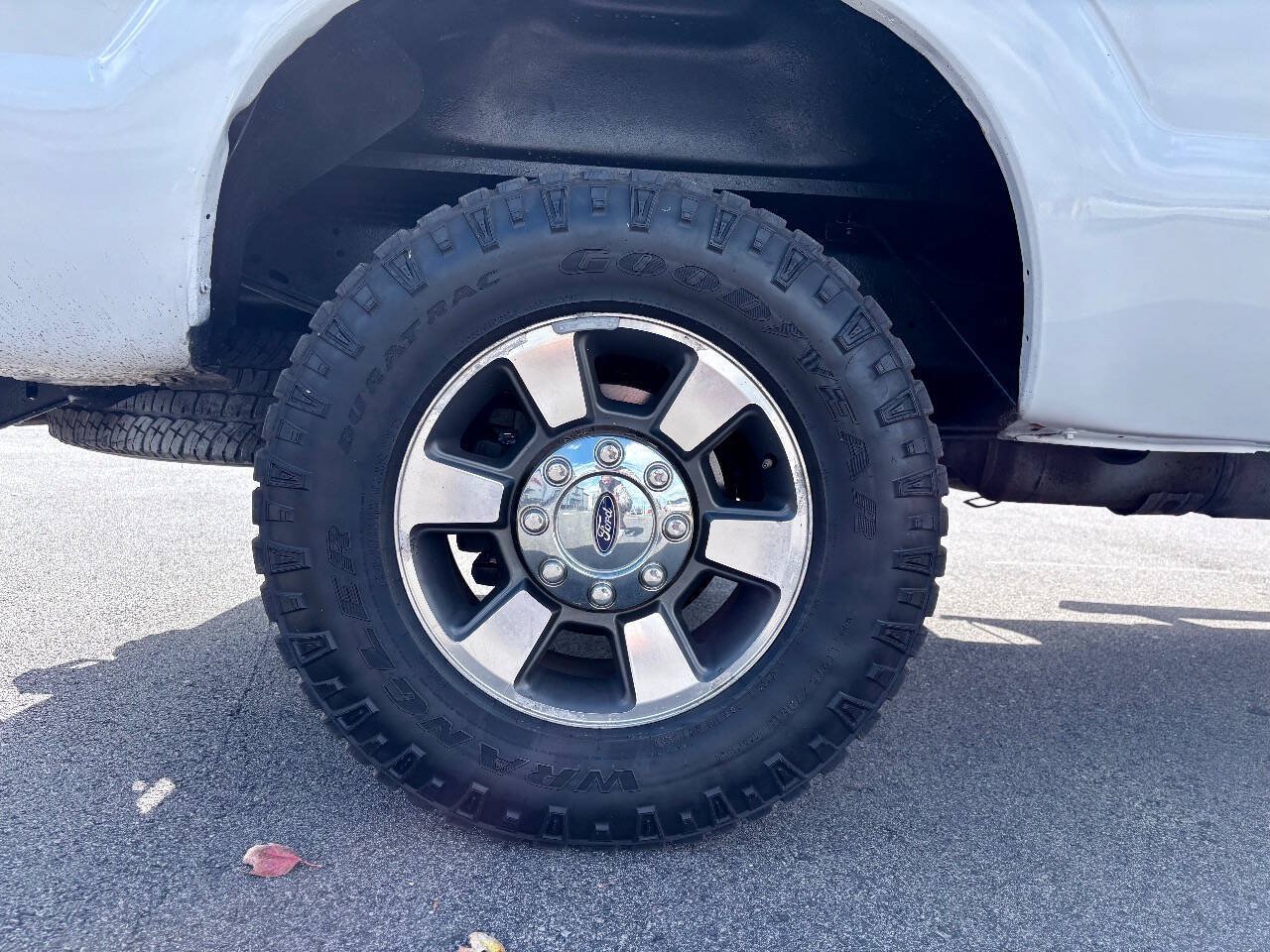 Used 2011 Ford F250 Lariat w/ Chrome Pkg AWD/4WD image 35