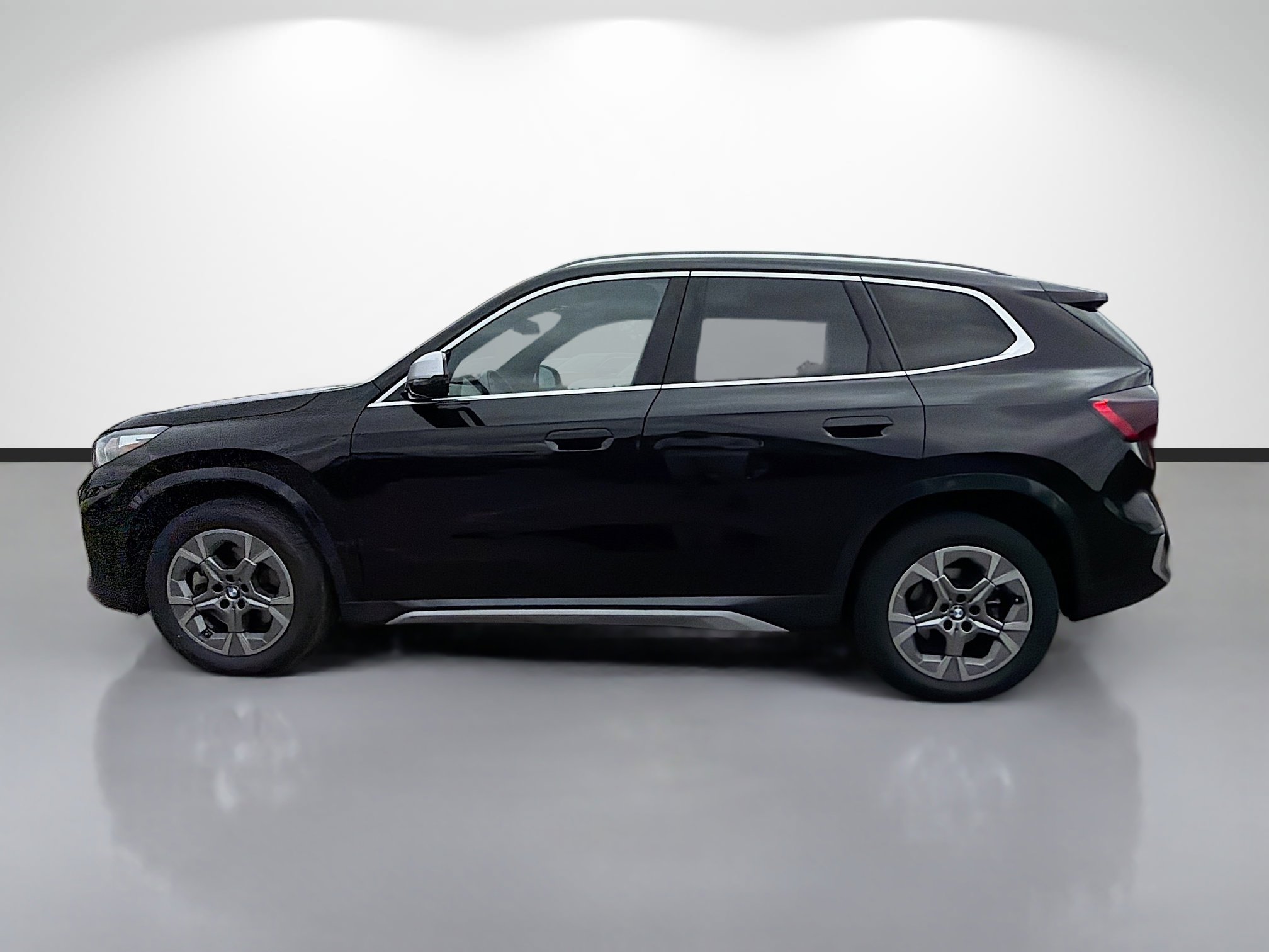 Used 2023 BMW X1 xDrive28i w/ Convenience Package AWD/4WD image 6