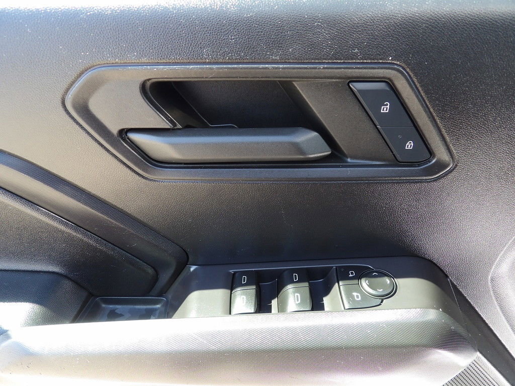 Used 2023 Chevrolet Colorado W/T RWD image 15