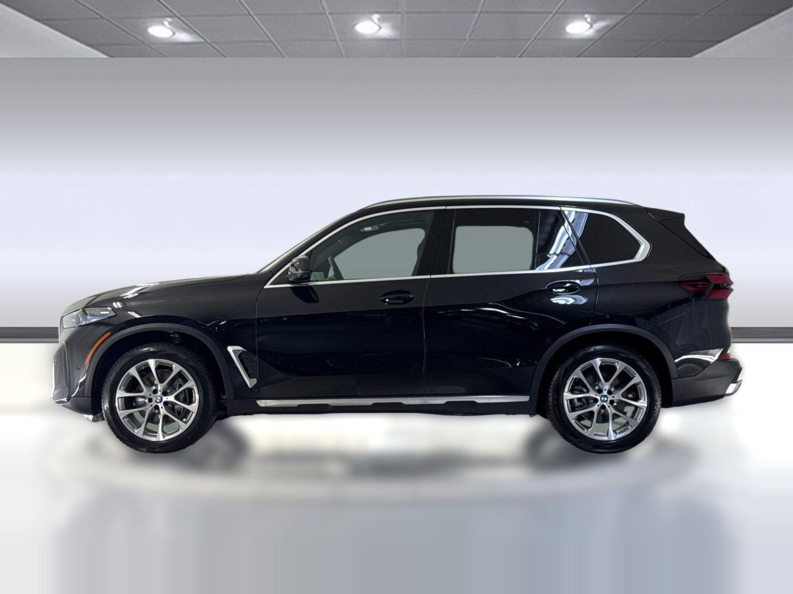 New 2026 BMW X5 sDrive40i w/ Premium Package RWD image 2