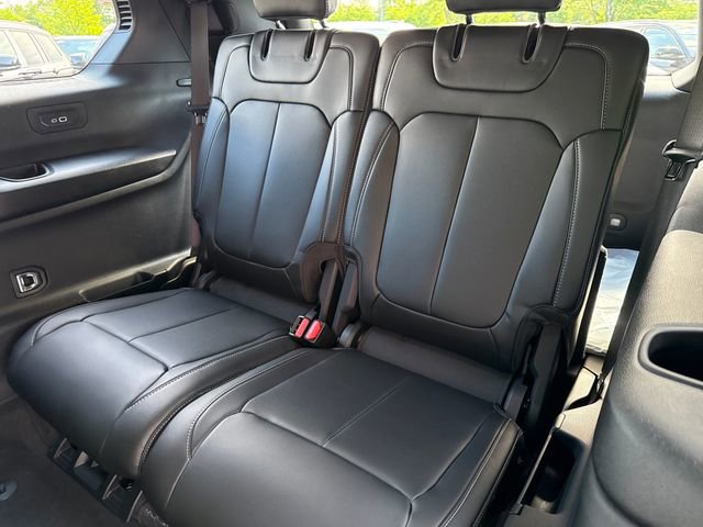 New 2026 Jeep Grand Cherokee L Limited w/ Limited Altitude Package AWD/4WD image 23
