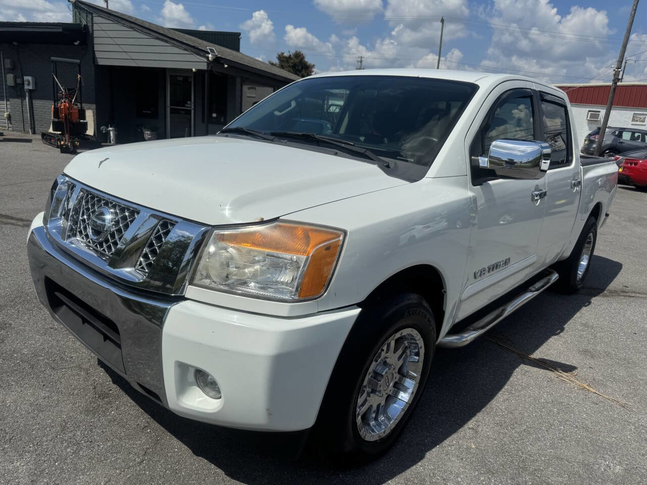 Used 2013 Nissan Titan SV image 2