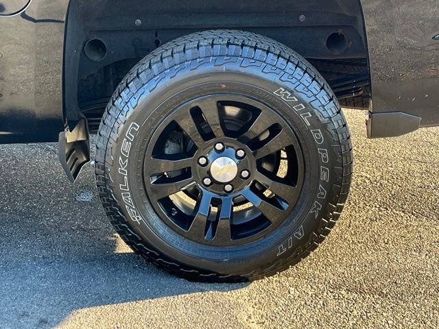 Used 2018 Chevrolet Silverado 1500 LT w/ All Star Edition image 9