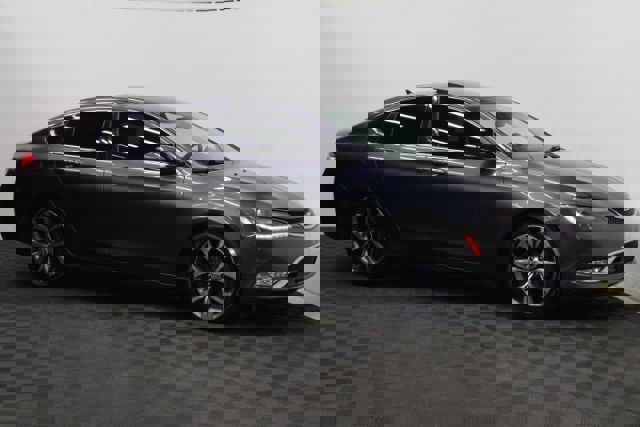 Used 2015 Chrysler 200 C w/ Navigation & Sound Group I