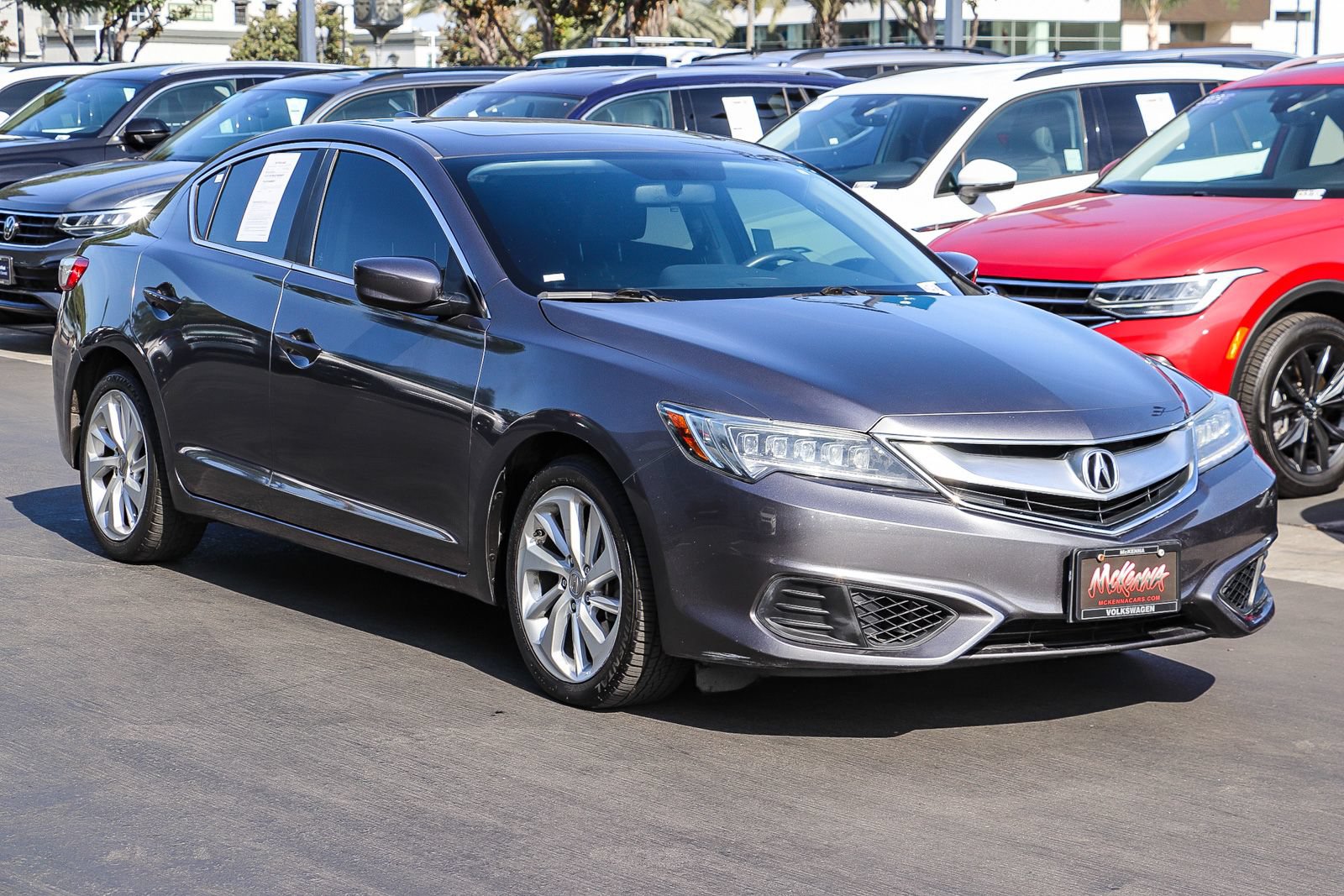 Used 2018 Acura ILX w/ AcuraWatch Plus Package FWD image 3