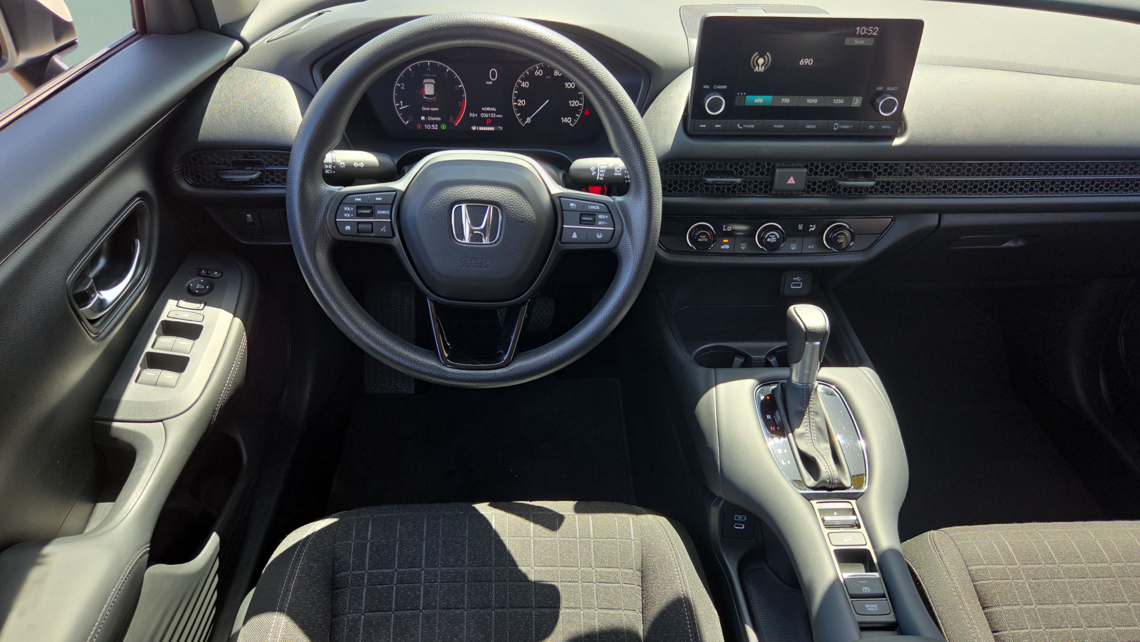 Certified 2024 Honda HR-V LX image 11