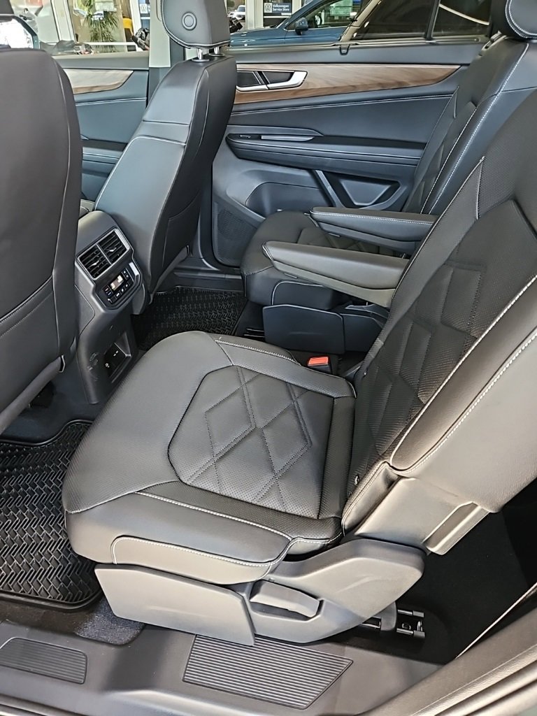 New 2026 Volkswagen Atlas SE image 25