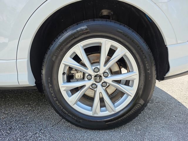 Used 2024 Audi Q3 2.0T Premium Plus w/ Premium Plus Package AWD/4WD image 16