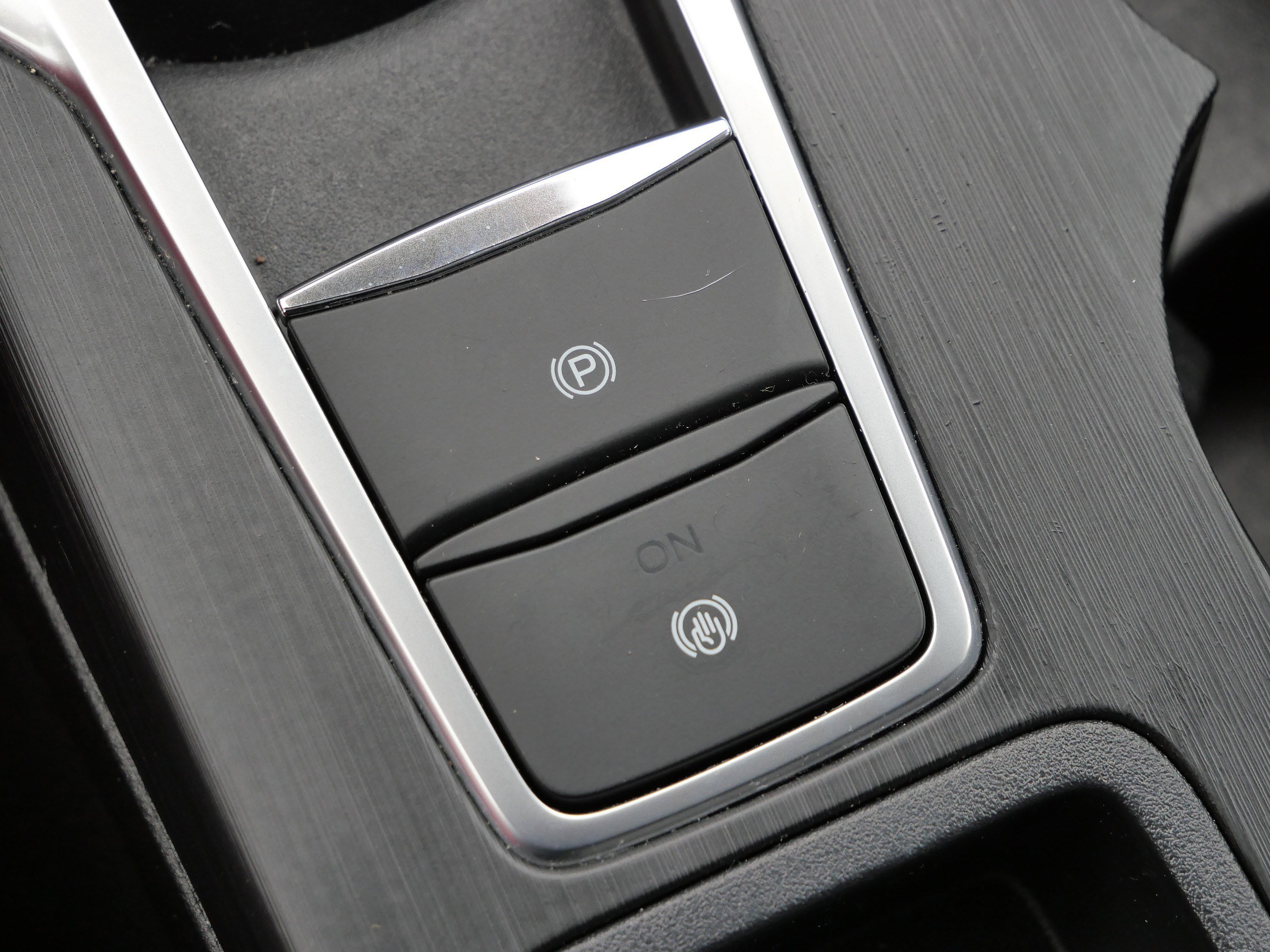 Used 2023 Ford Escape Platinum image 28