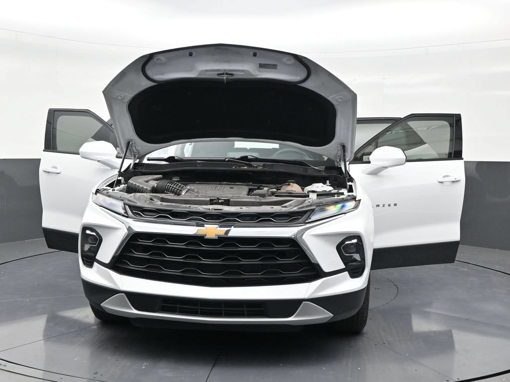 Used 2023 Chevrolet Blazer LT FWD image 33