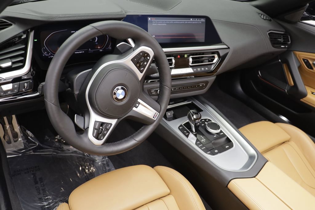 Certified 2025 BMW Z4 M40i w/ Shadowloine Package RWD image 6