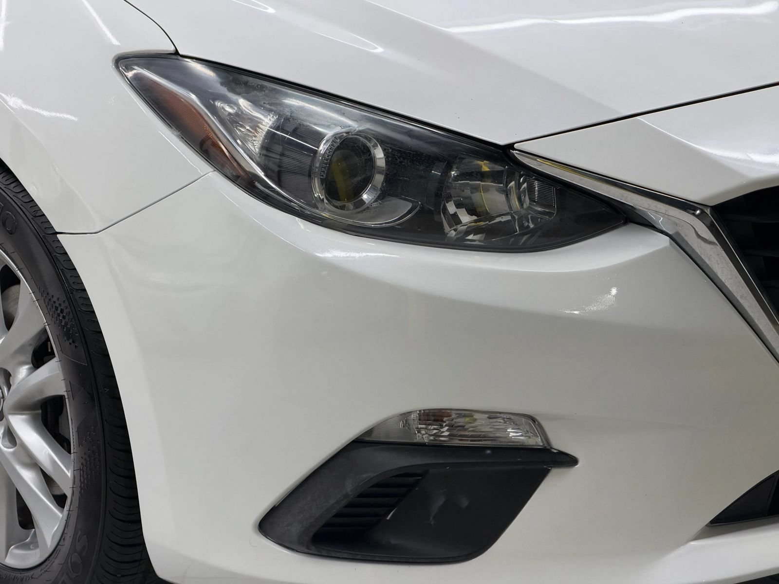 Used 2016 MAZDA MAZDA3 i Sport w/ Preferred Equipment Package FWD image 6
