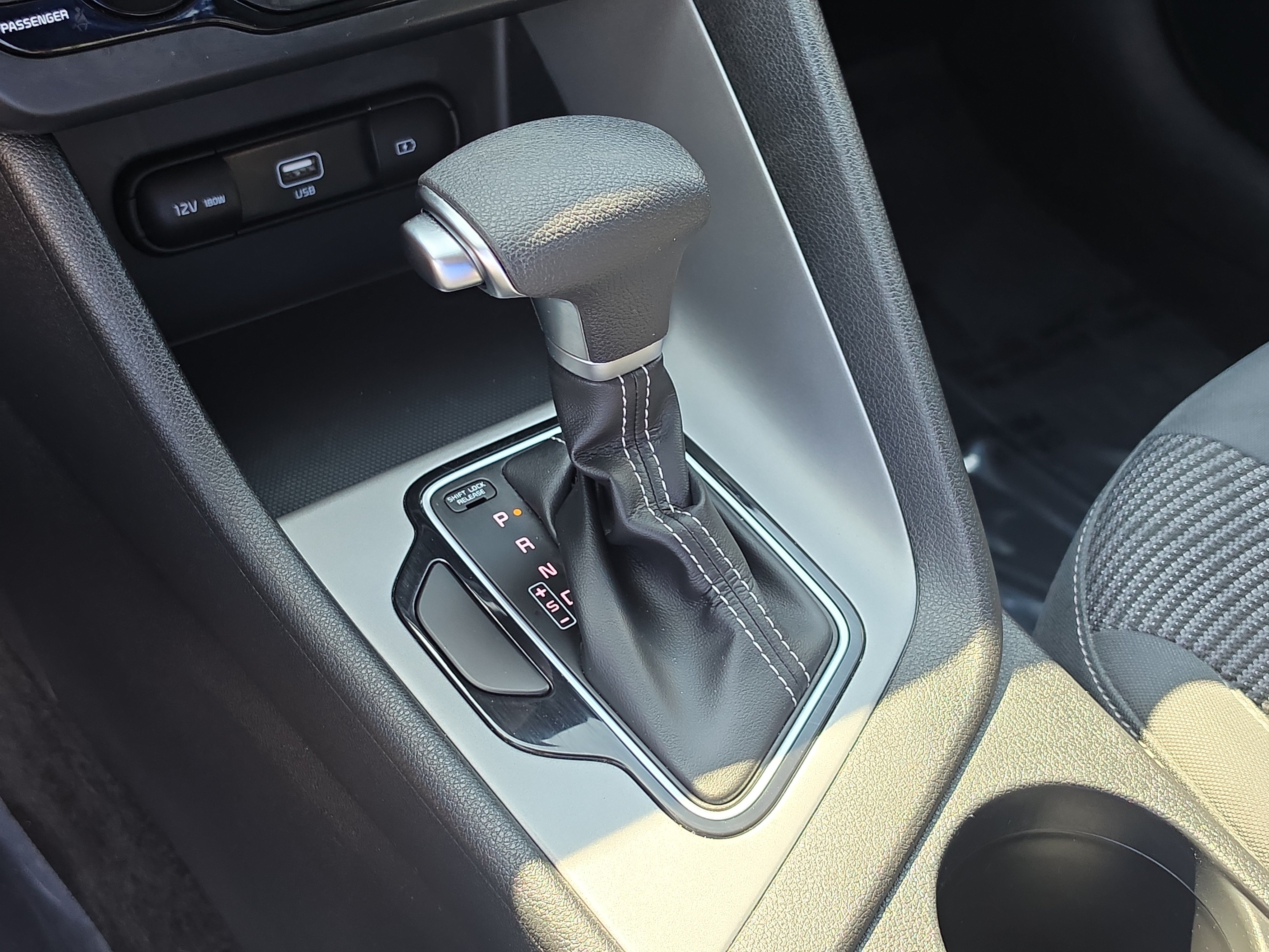 Certified 2021 Kia Niro LX FWD image 25