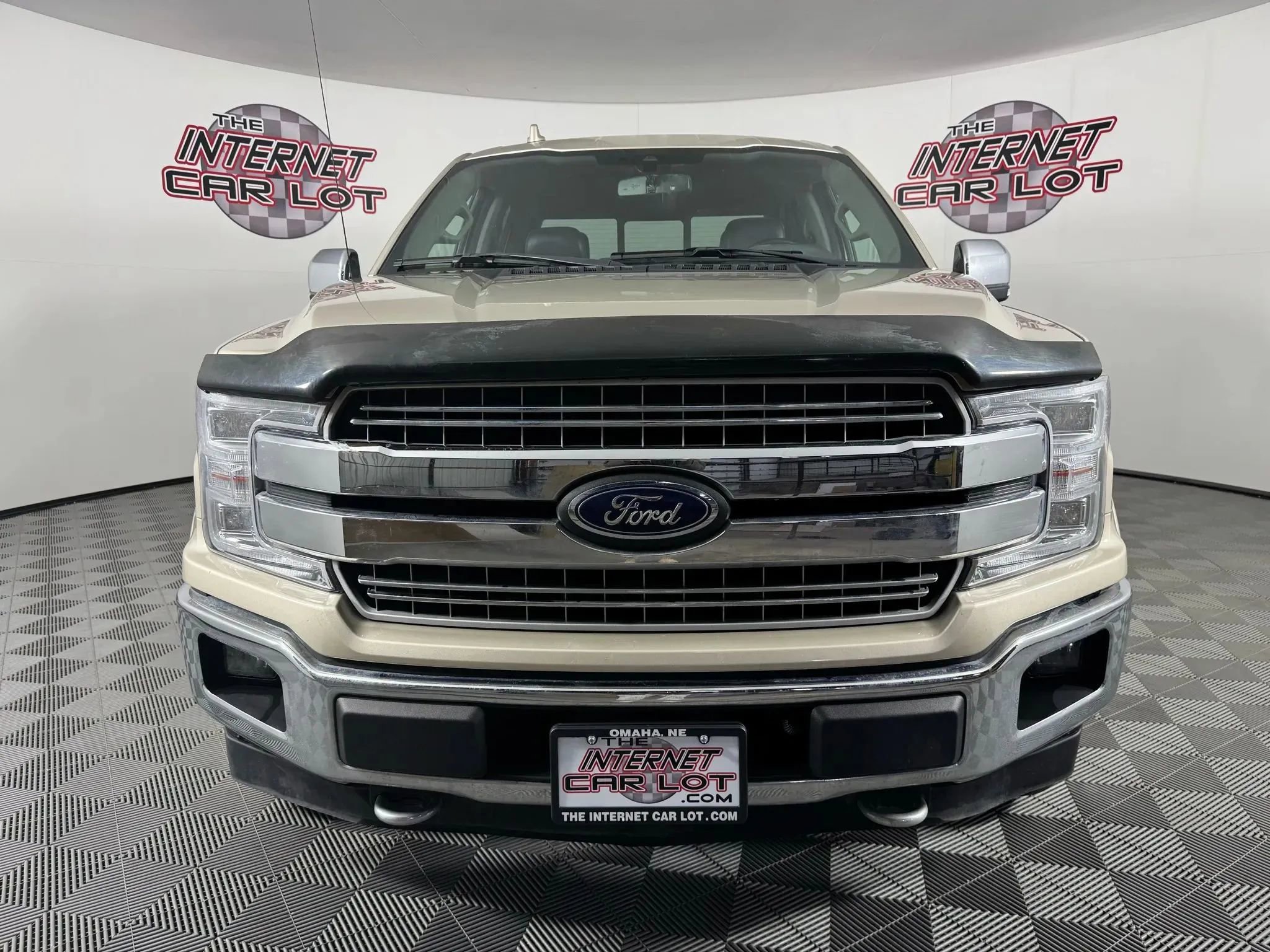 Used 2018 Ford F150 Lariat w/ Equipment Group 502A Luxury image 2