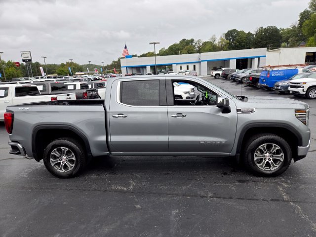 Used 2025 GMC Sierra 1500 SLT AWD/4WD image 9