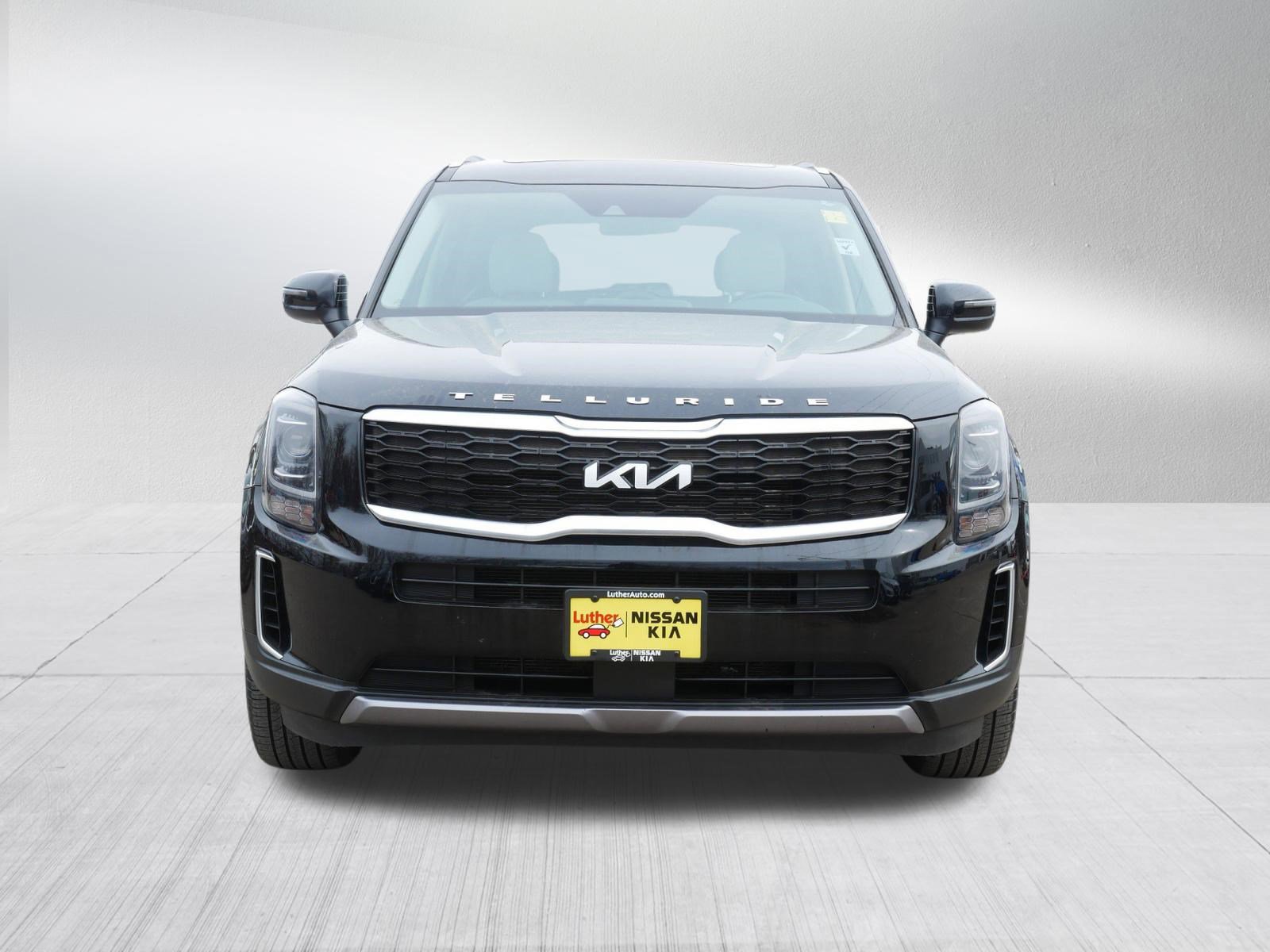 Certified 2022 Kia Telluride S image 2