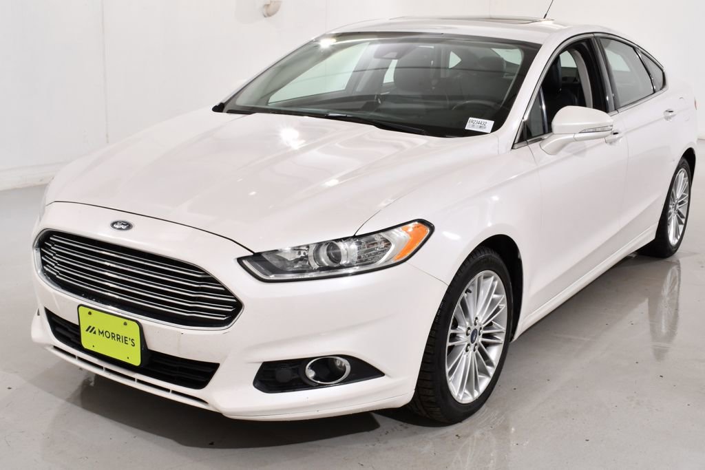 Used 2014 Ford Fusion SE w/ Equipment Group 202A FWD image 2