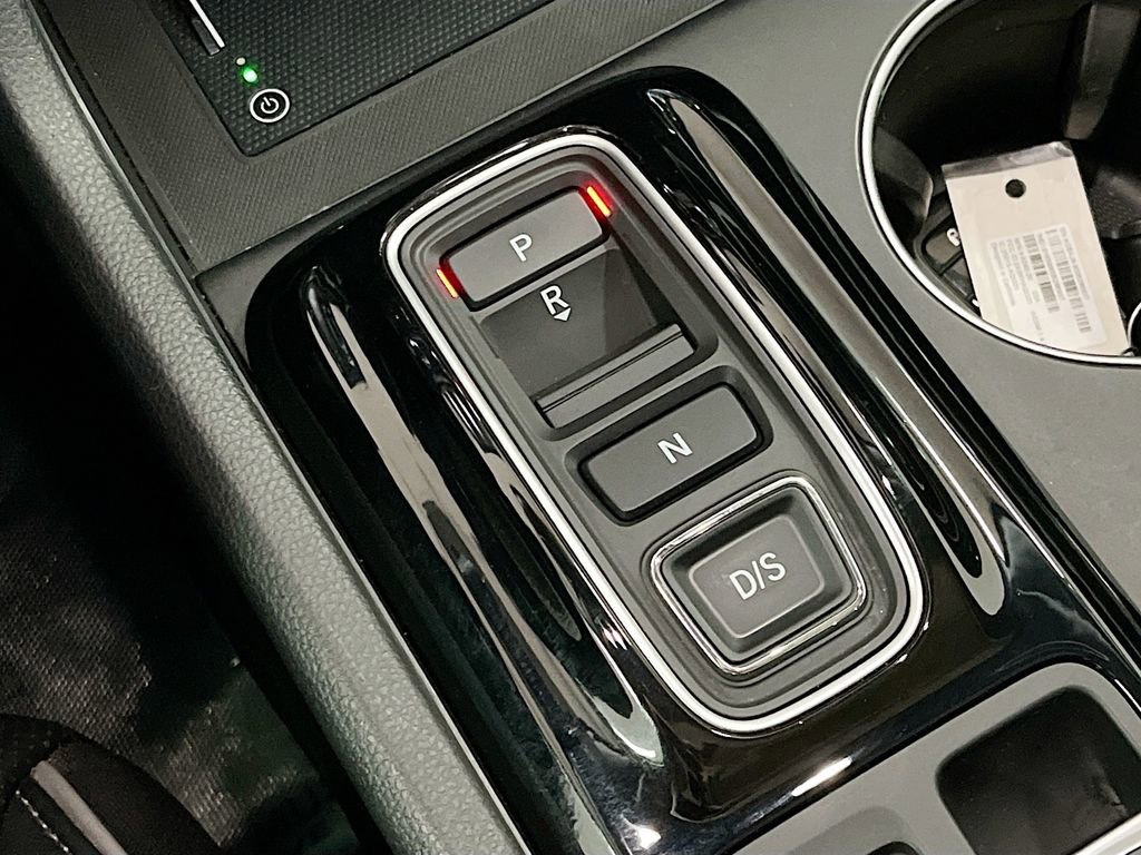 Used 2025 Honda Pilot Elite image 2