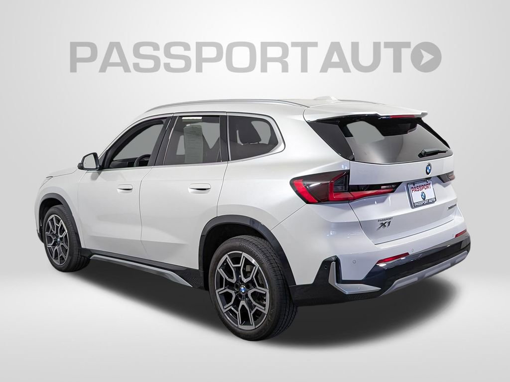 Used 2025 BMW X1 xDrive28i w/ Technology Package AWD/4WD image 3