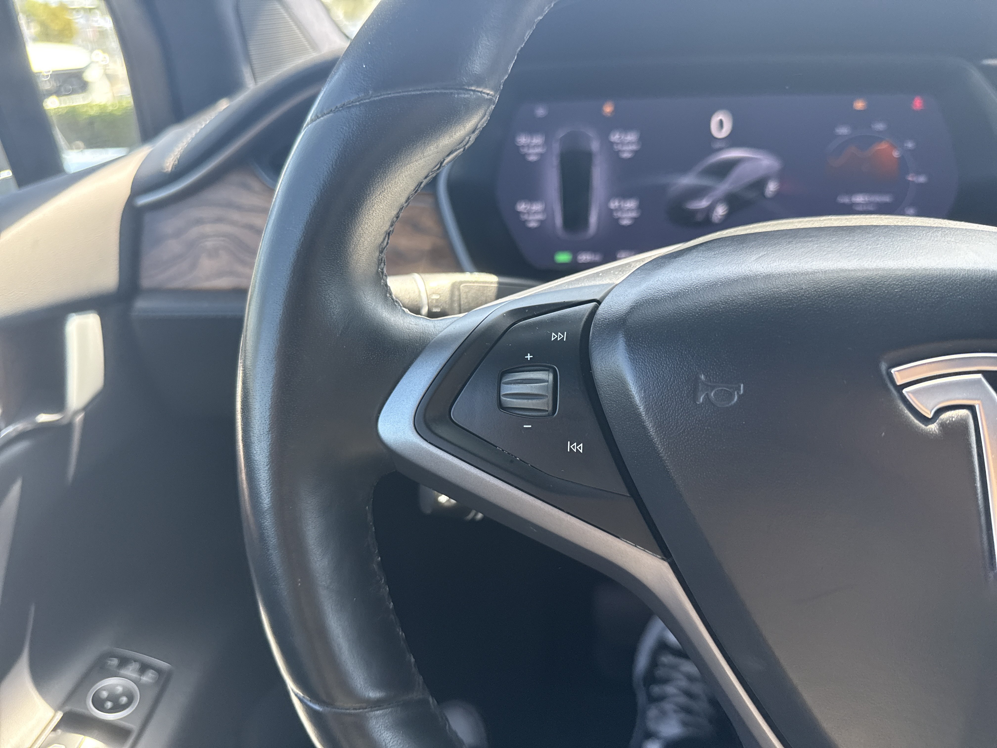 Used 2020 Tesla Model X Long Range AWD/4WD image 20