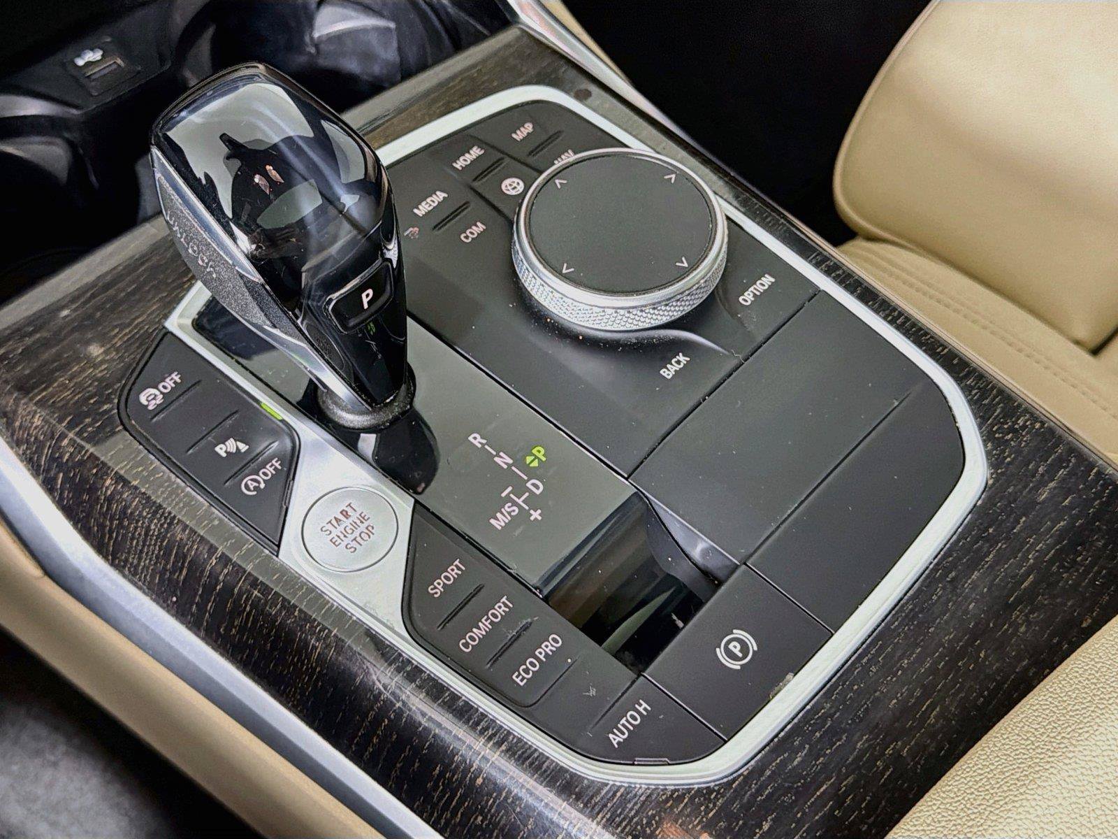 Used 2021 BMW 330i Sedan w/ Driving Assistance Package RWD image 16