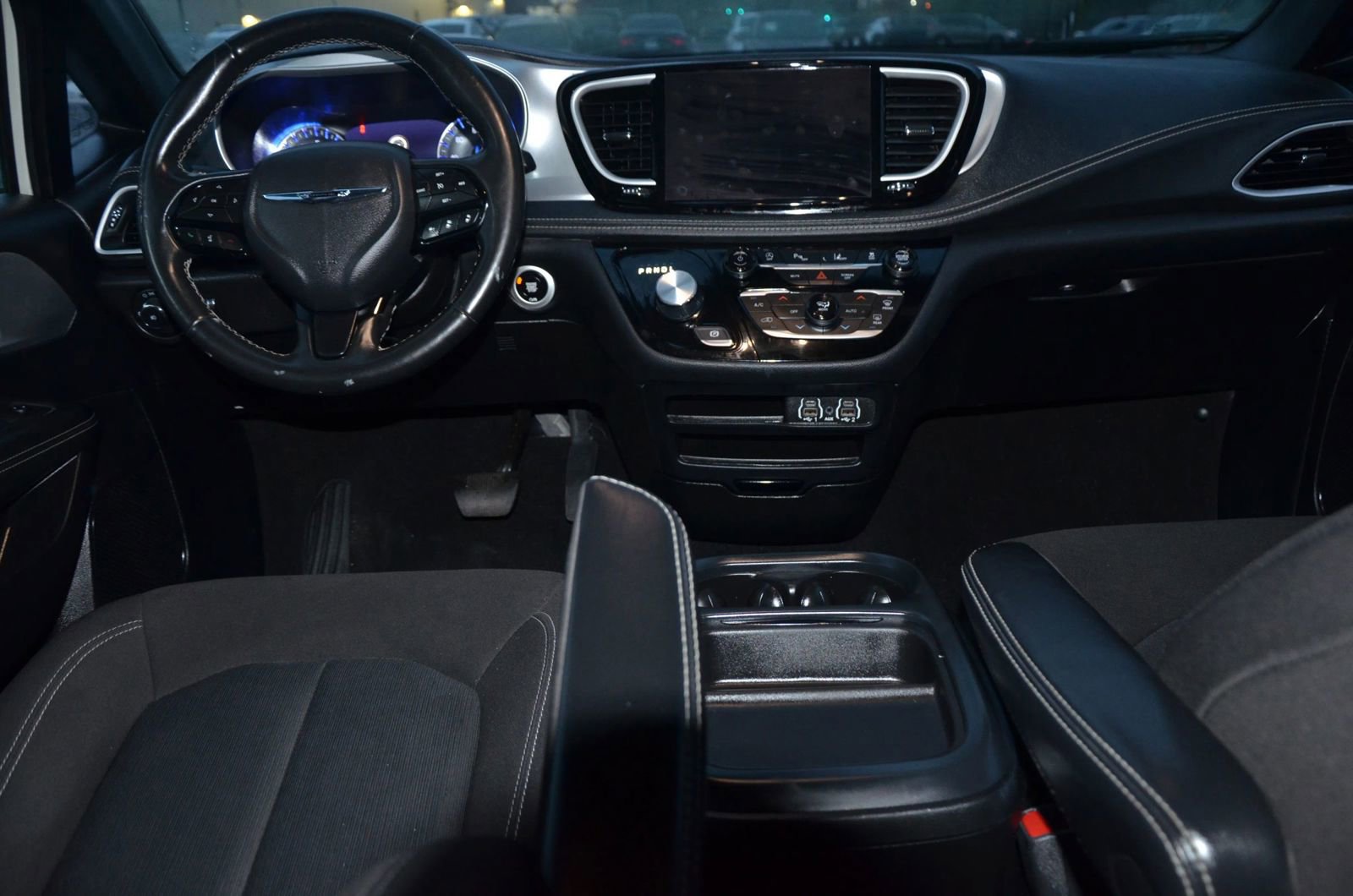 Used 2021 Chrysler Pacifica Touring w/ S Appearance Package image 29