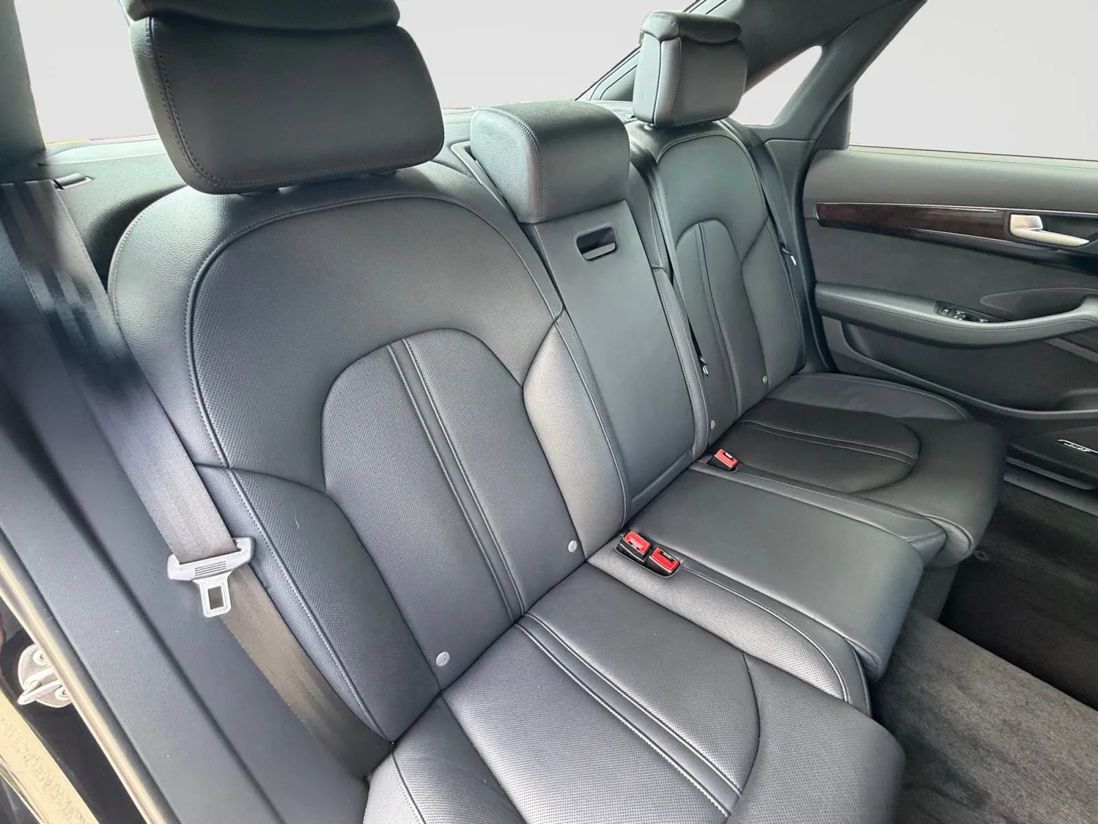 Used 2015 Audi A8 L 4.0T w/ Premium Package AWD/4WD image 18